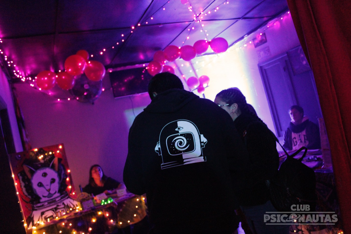 Fiesta Club Psiconautas con iluminación y ambientación
